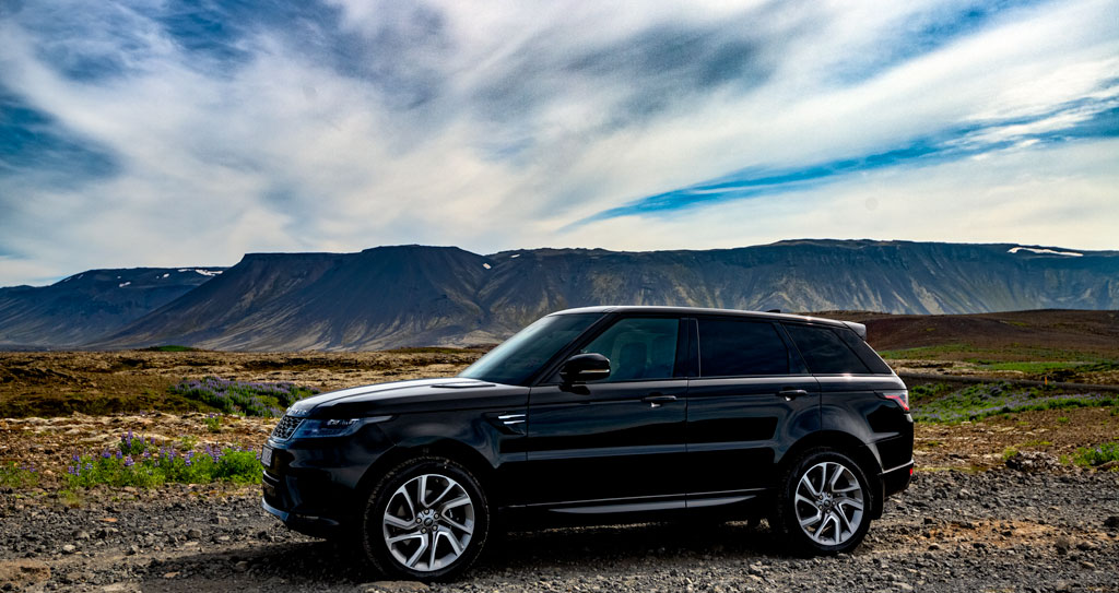 Louez le nouveau Range Rover pour votre road-trip en Islande