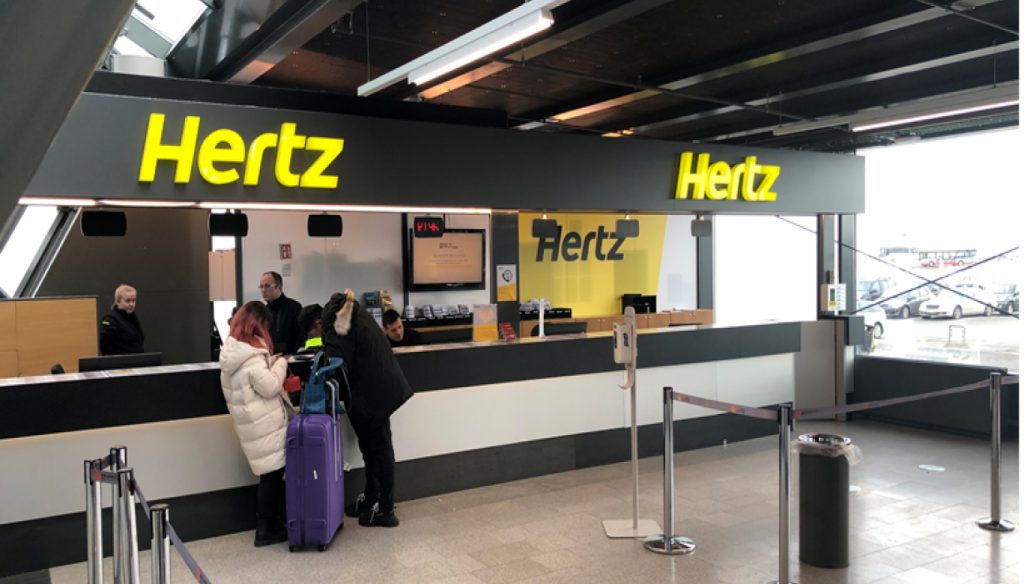 Hertz Islande est présent à l'intérieur de l'aéroport KEF