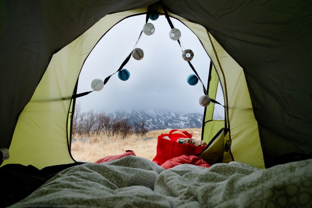 en Islande, le camping est l'une des activités les plus populaires en été