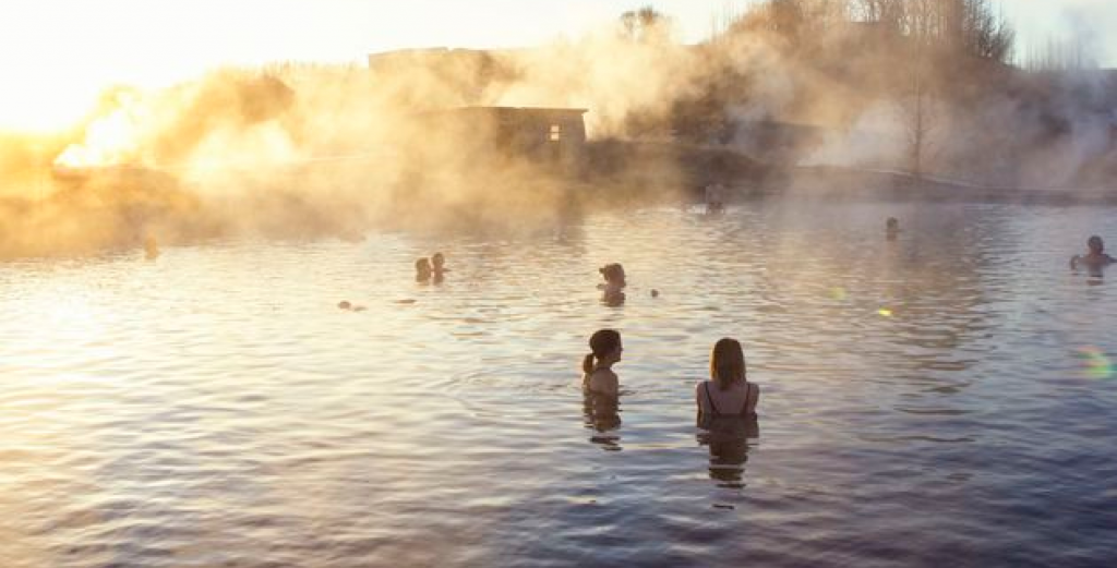 Secret lagoon en Islande