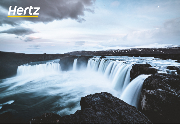 la cascade de Godafoss dans le nord de l'Islande