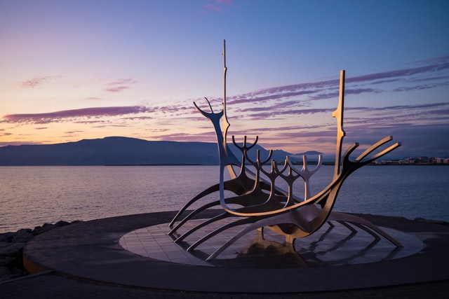 Le Voyageur du Soleil est l'un des monuments emblématiques de Reykjavik, en Islande.