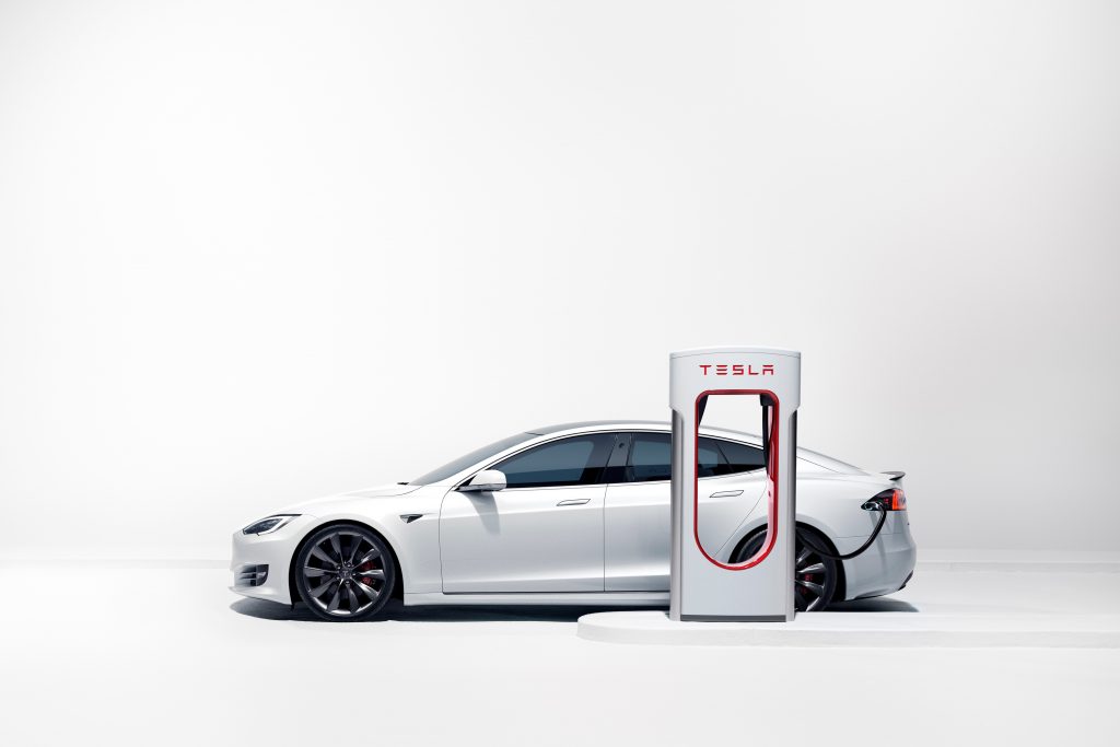 recharger une Tesla en Islande avec un Supercharger