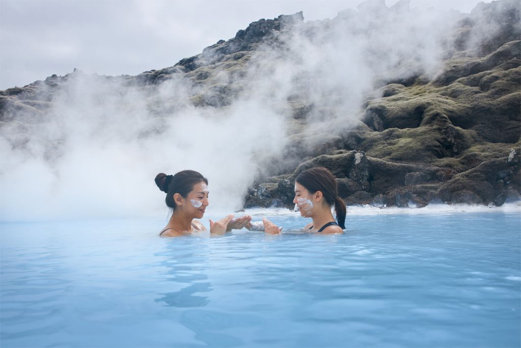 le Blue Lagoon au printemps en Islande