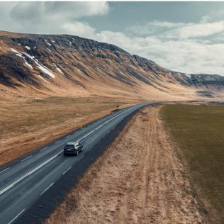 travel guide of travelling with rental car in Iceland in May