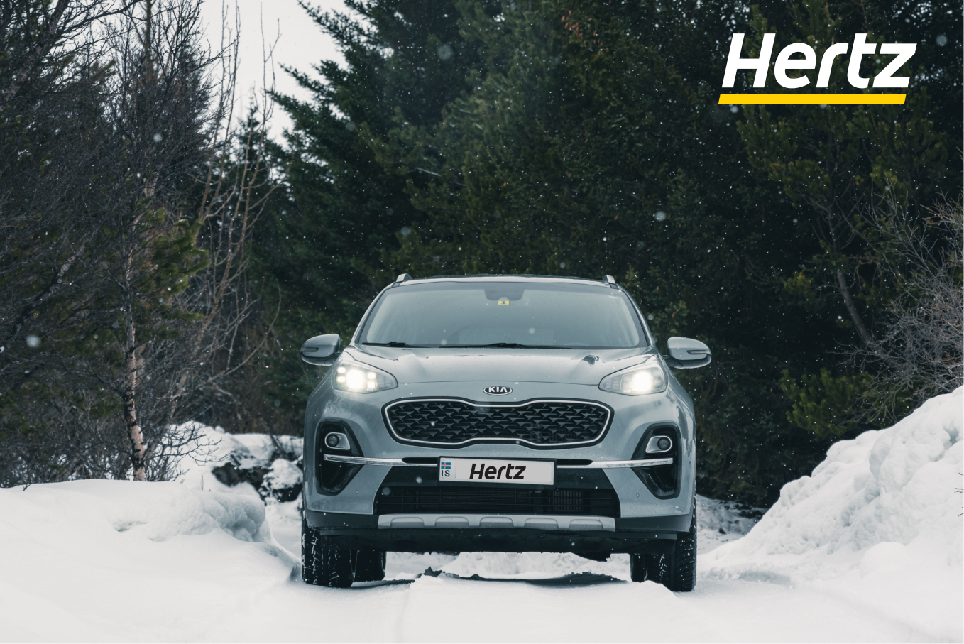 Coche de alquiler en Islandia en invierno con Hertz.