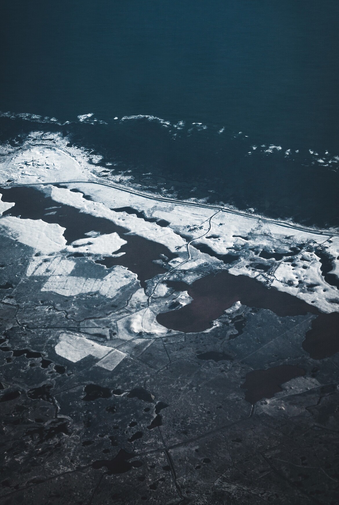 Vista de la costa sur de Islandia desde las alturas.