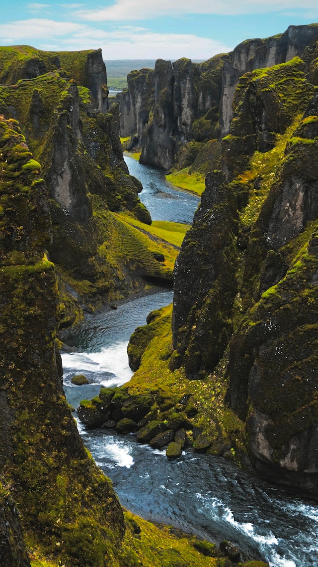 Cañón Fjaðrárgljúfur en Islandia.