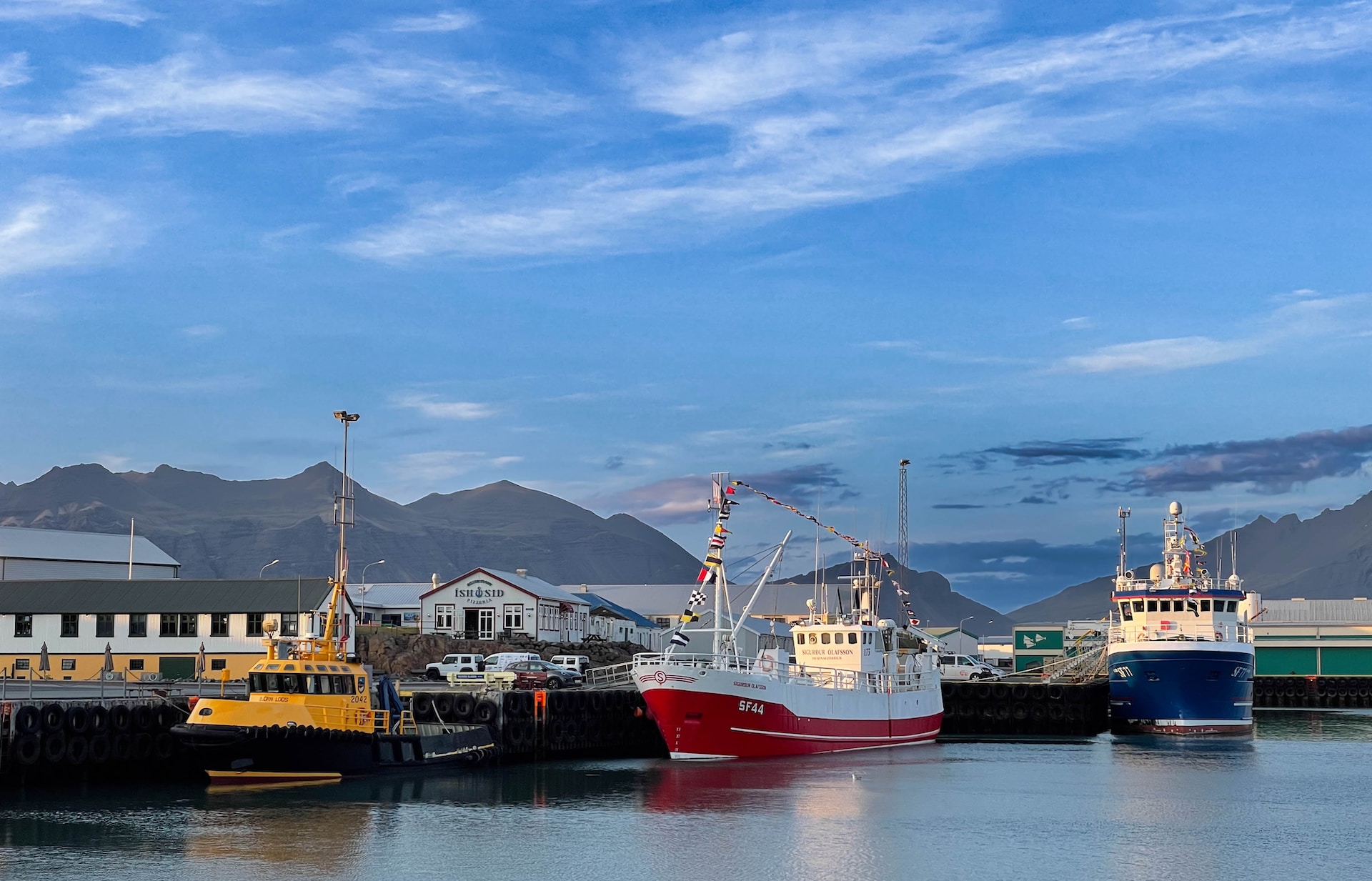 Hofn Iceland travel Guide: how to visit the lobster town Iceland