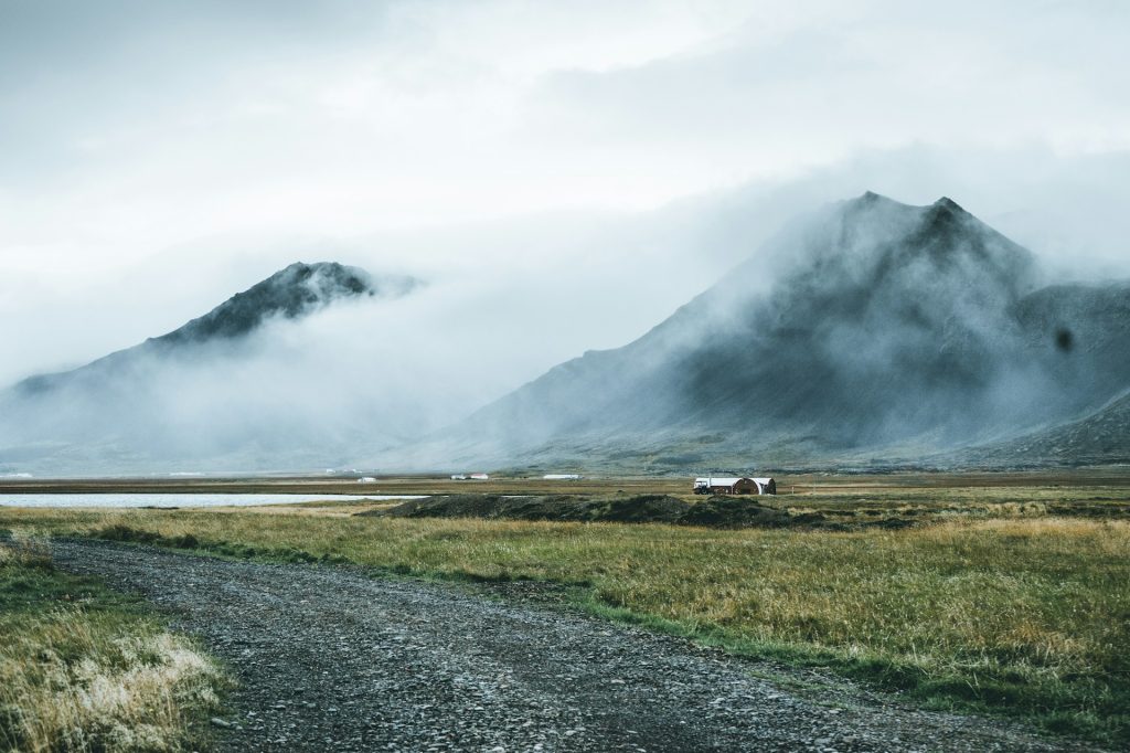 what are the best mountains you should see in Iceland