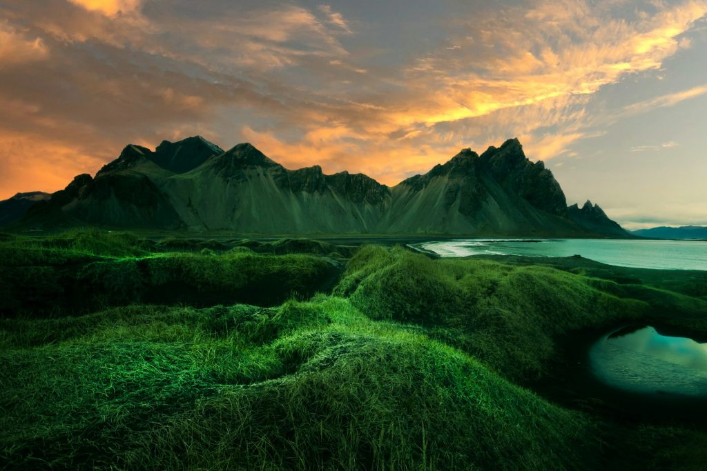 summer vestrahorn mountain view