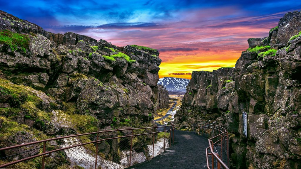 a gorge located in the thingvellir park in Iceland 